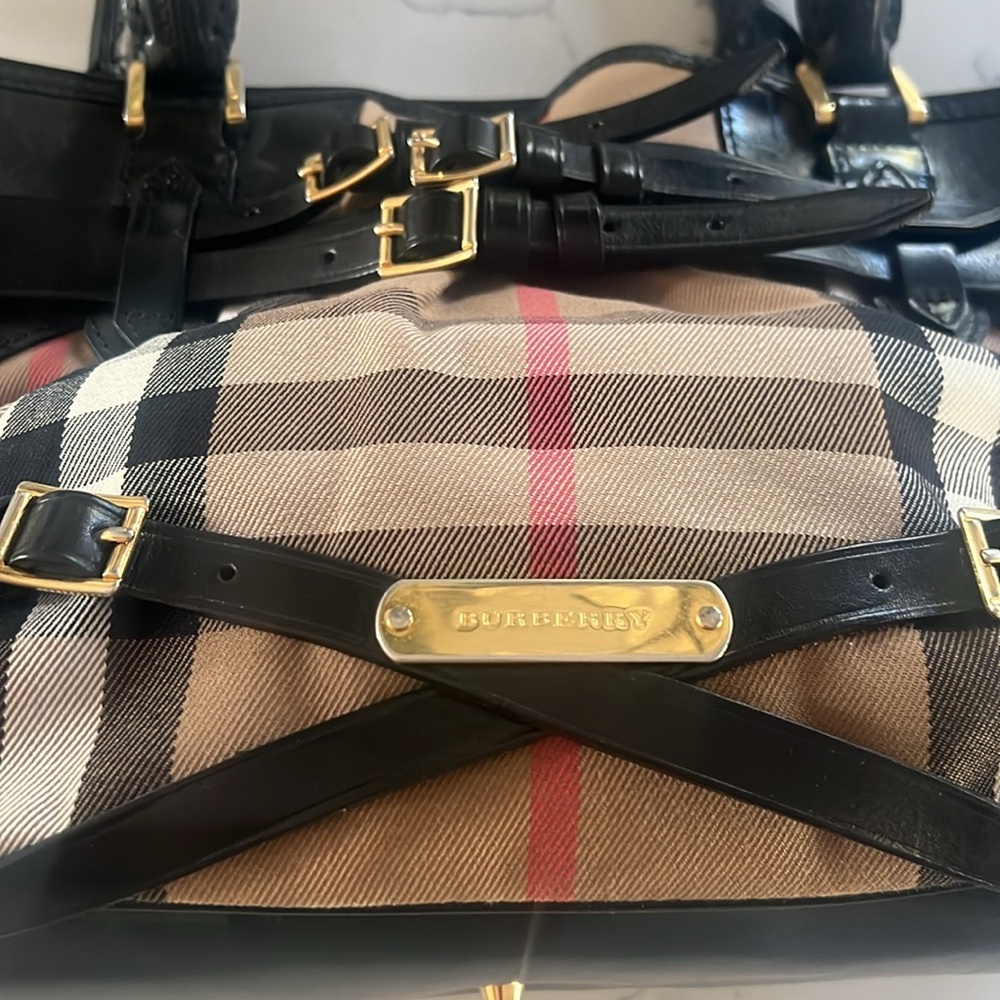 Burberry Shoulder Bag
Worn only couple of times - like Brand New - Picture 4 of 16